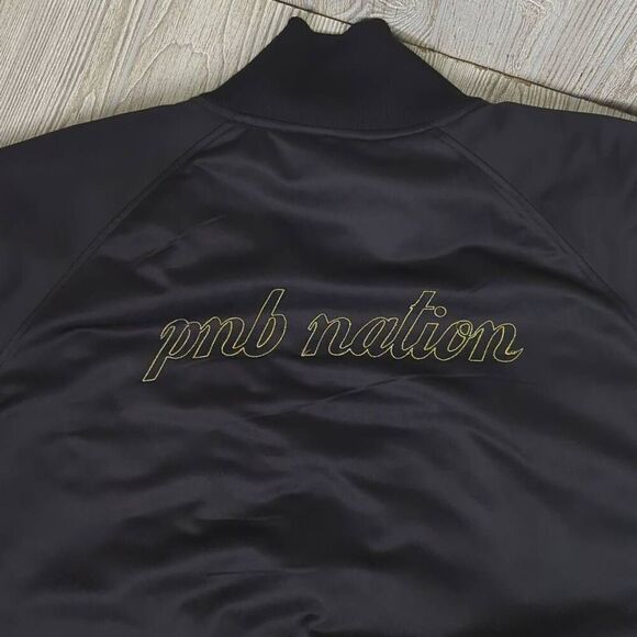 PNB Nation Black Satin Bomber Jacket Gold Thread NYC Skyline Embroidery Size 4XL - Picture 7 of 10